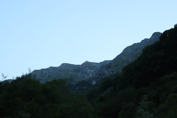 Toscana, Vagli Sotto, Alpi Apuane, 17.6.2023
Valle d'Arnetola - večerní pohled na Monte Tambura.
Mots-clés: Toscana Vagli Sotto Alpi Apuane Monte Tambura