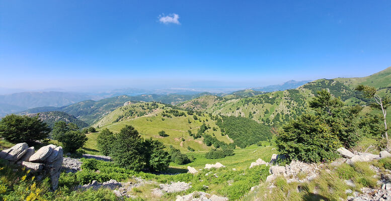 Ukbibaj, 29.6.2024
Nekonečné pastviny na svazích hory Maja Cukalit.
Klíčová slova: Shkodër Cukal Highlands