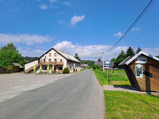 Janovice, 9.6.2024
Hostinec U Tyšerů.
Klíčová slova: Jívka Janovice