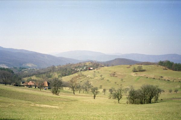 Hodruša-Hámre, 31.3.2002
Kašivárová. Pohled na osadu Vrchy.


Klíčová slova: Hodruša-Hámre Vrchy Kašivárová