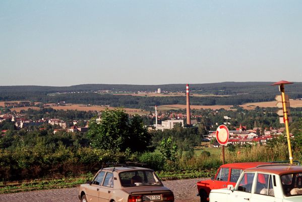 Dvůr Králové nad Labem, 30.7.2004
Pohled od nádraží na Kocbeře.
Schlüsselwörter: Dvůr Králové nad Labem Kocbeře