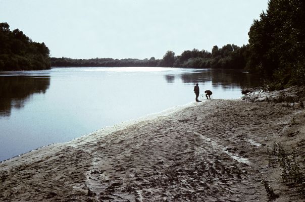 Malé Trakany - řeka Tisa, 23.5.1989
Rybáři na Tise.
Schlüsselwörter: Malé Trakany Tisa