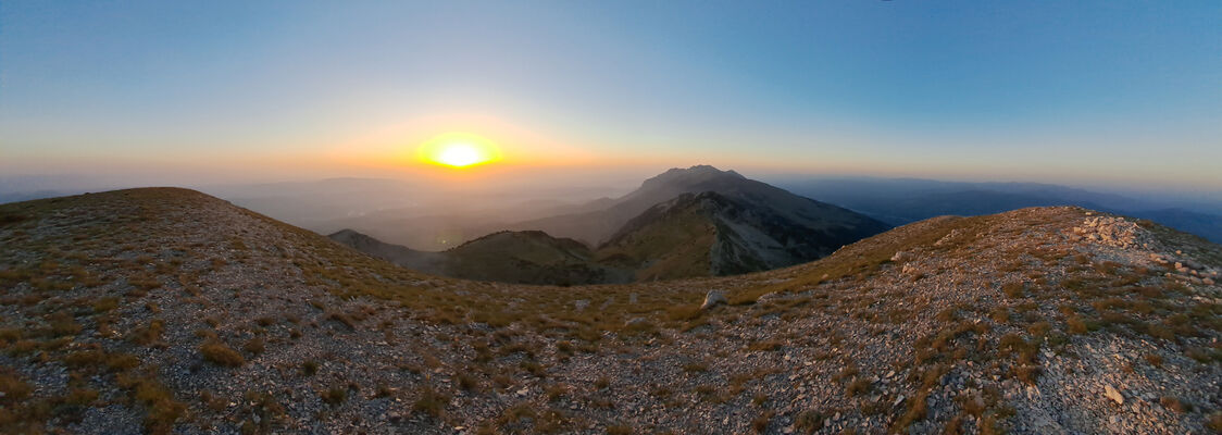 Mount Tomorr, 29.6.2024
Hlavní vrchol pohoří Maja e Partizanit (2416 m) z Maja e Tomorit.
Klíčová slova: Albania Berat Mount Tomorr