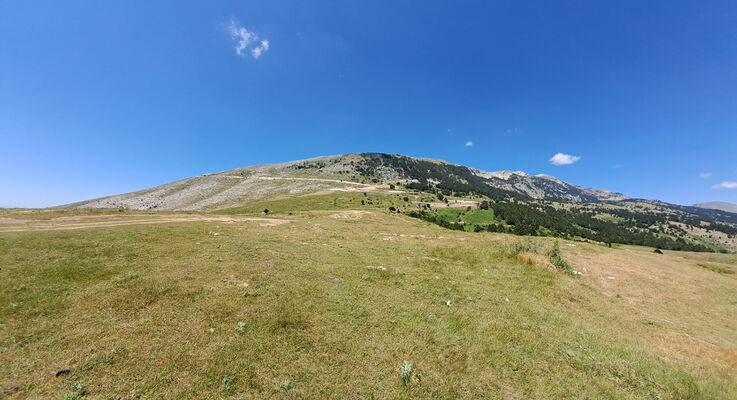 Mount Tomorr, 30.6.2024
Tomorr z jihu ze sedla od památníku Lapidar of Kulmak.
Klíčová slova: Albania Berat Mount Tomorr