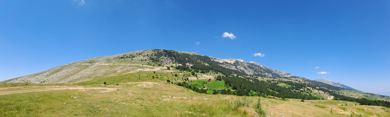 Mount Tomorr, 30.6.2024
Tomorr z jihu ze sedla od památníku Lapidar of Kulmak.
Klíčová slova: Albania Berat Mount Tomorr